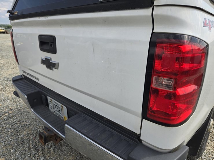 2016-chevrolet-2500hd-image-24