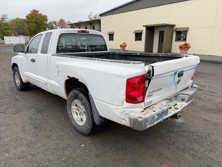 2005-dodge-dakota-slt-image-3