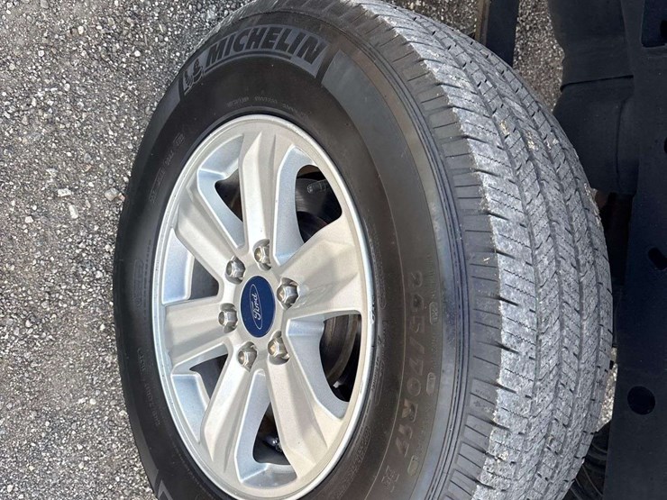2018-ford-f150-image-26