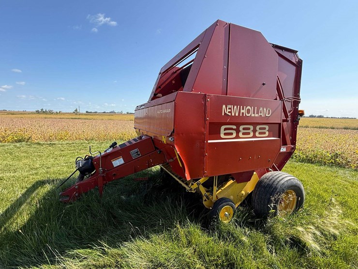 new-holland-688-image-13