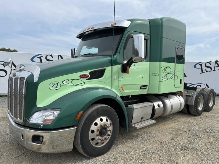 2015-peterbilt-579-image-1