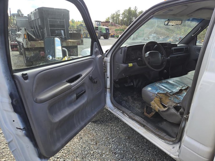 1997-dodge-ram-3500-image-34