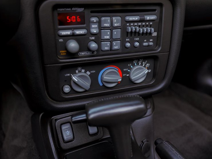 #2284-•-2002-pontiac-firebird-trans-am-convertible-image-82