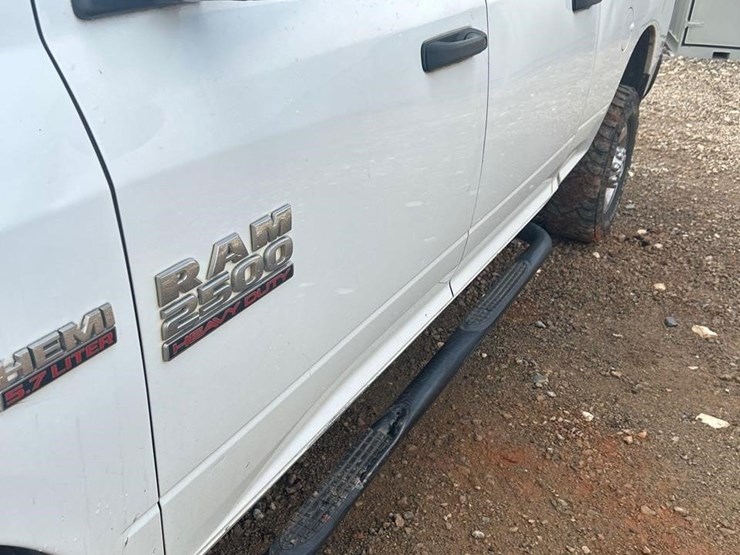 2013-ram-2500-hd-image-9