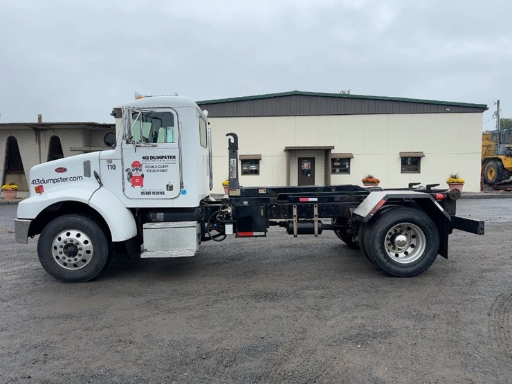 2004-peterbilt-330-image-2