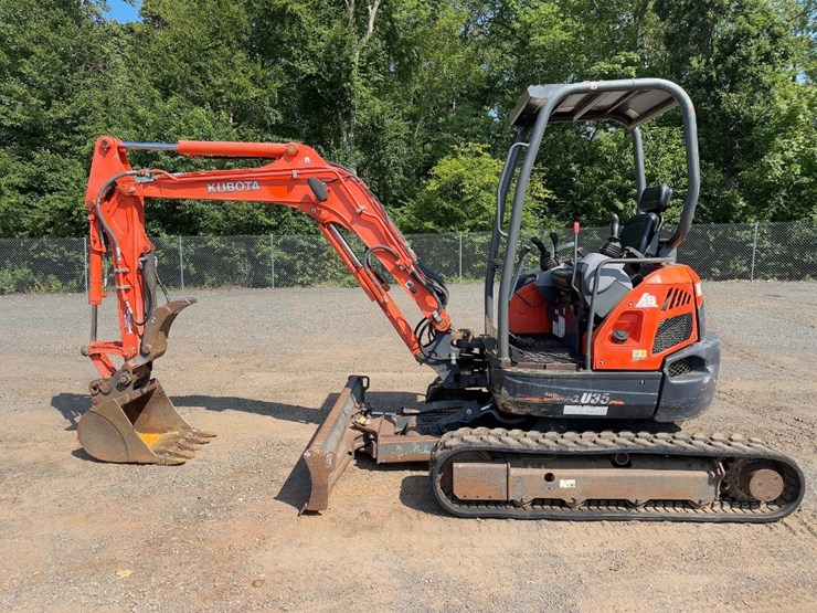 2011-kubota-u35-image-2