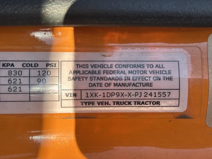 2023-kenworth-w990-image-76