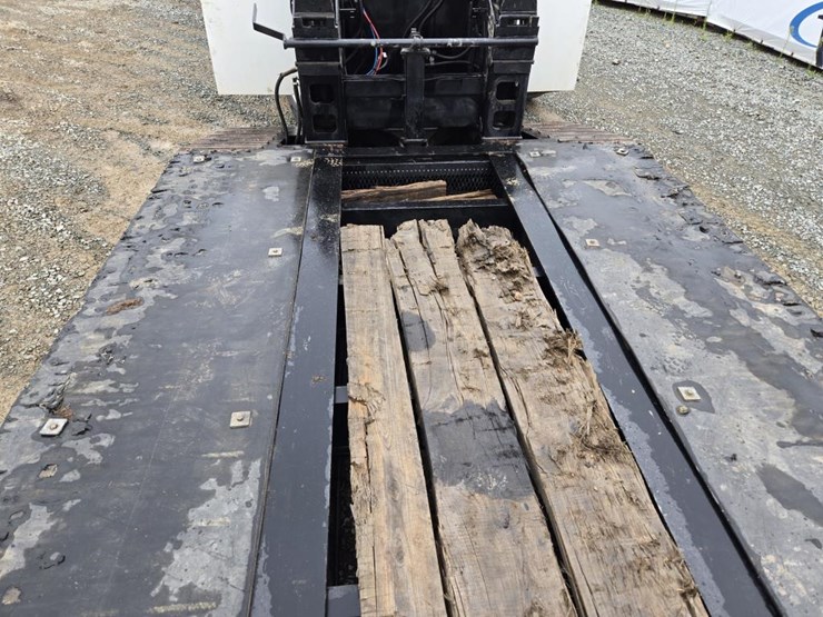 2024-globe-lowboy-image-33