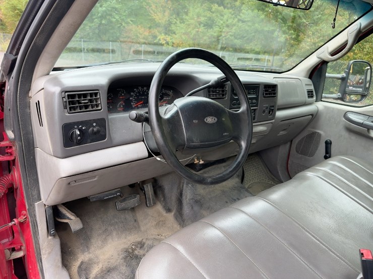 2001-ford-f550-xl-image-17