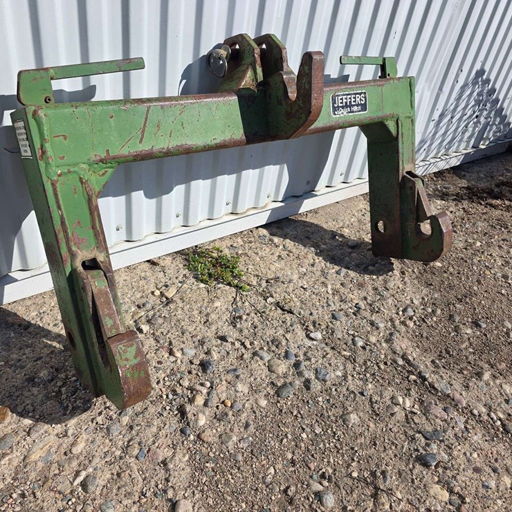 Jeffers 3pt Quick Hitch, 36.5” Outside to Outside *Seller is Going South, Item Needs to be Removed b