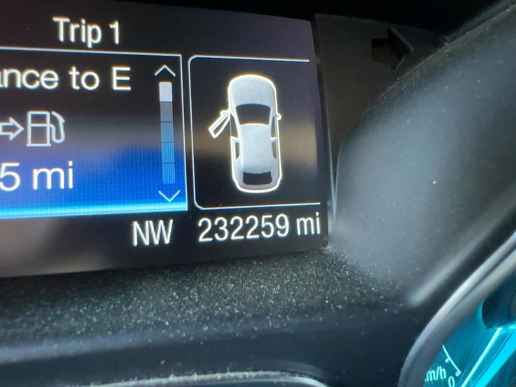 2014-ford-escape-se-image-19