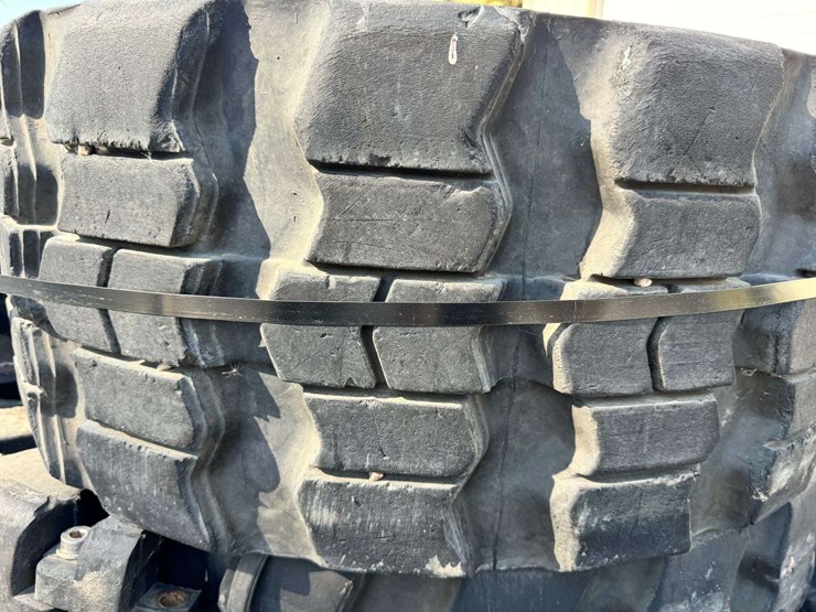 (2)-used-13.5”-camso-tracks-and-spacers,-came-off-a-ls-180-skidloader-image-3