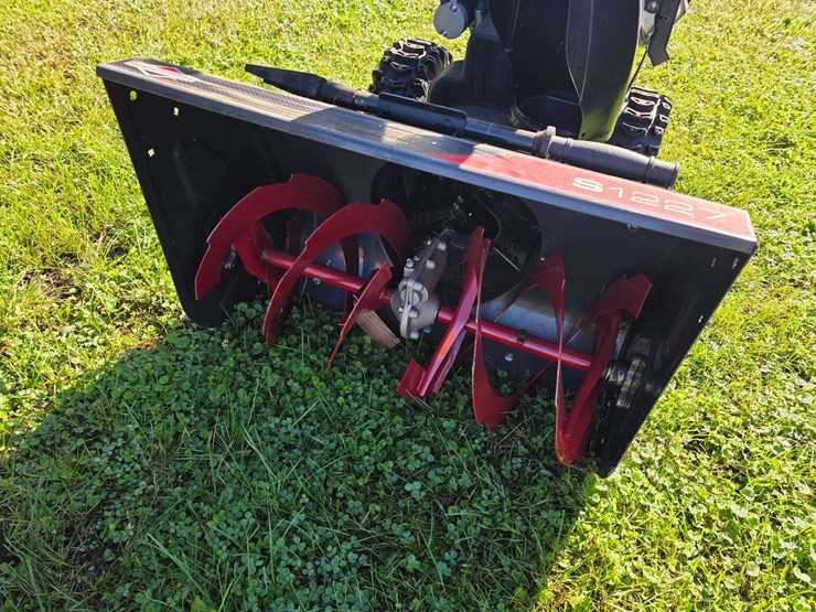 briggs-and-stratton-s1227-walk-behind-snow-blower,-electric-start,-self-propelled,-250cc-snow-series-image-3
