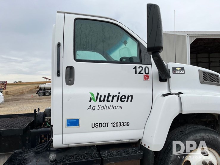 2005-chevrolet-c8500-cab/chassis-(jn0785,-unit-98847)-image-27