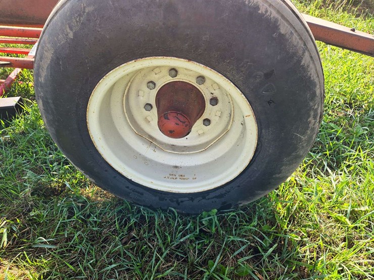 10’-x-24’-bale-trailer,-12-ton-running-gear,-front-end-was-gone-through-and-trails-at-40-mph-per-sel-image-8