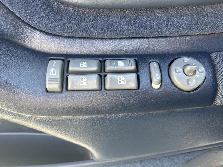 1997-chevrolet-tahoe-image-63