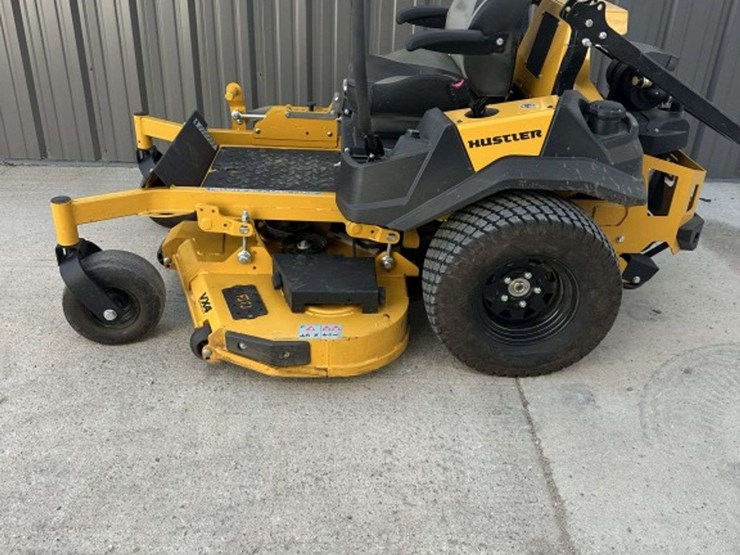 hustler-super-z-zero-turn-lawn-mower,-60"-cut,-kawasaki-fz1000-efi-38.5hp-engine,-60-hours-image-6