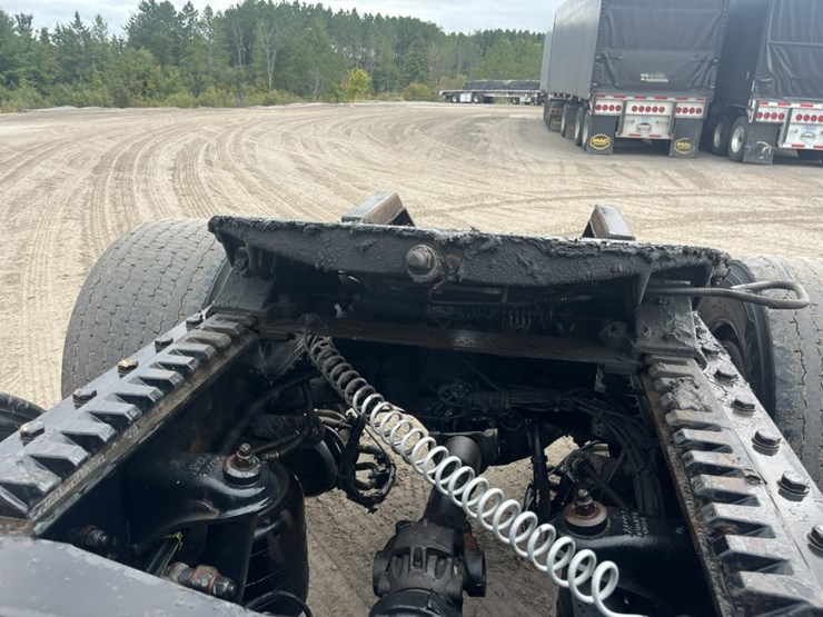 2020-kenworth-t680-image-79
