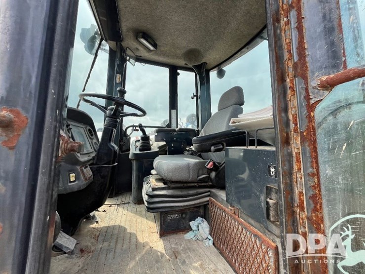deere-444j-image-33