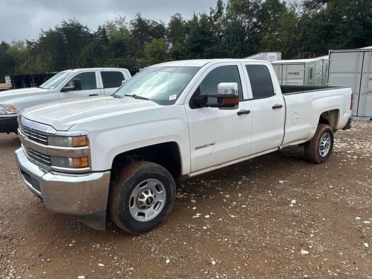 2015-chevrolet-silverado-2500-image-1