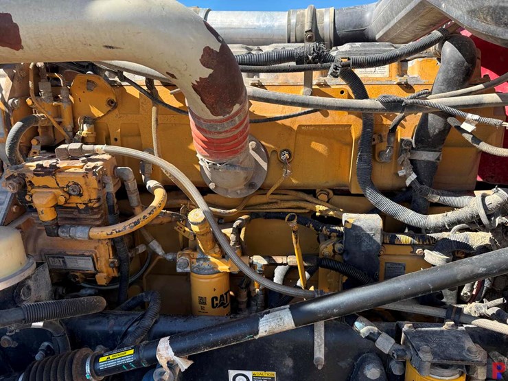 2004-peterbilt-379-image-18