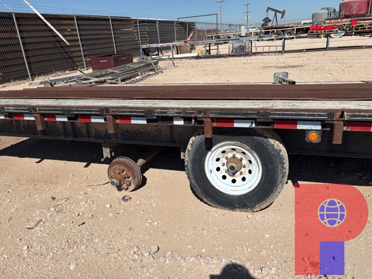 2004-big-bubba’s--25’-x-8’-t/a-gooseneck-trailer-image-4