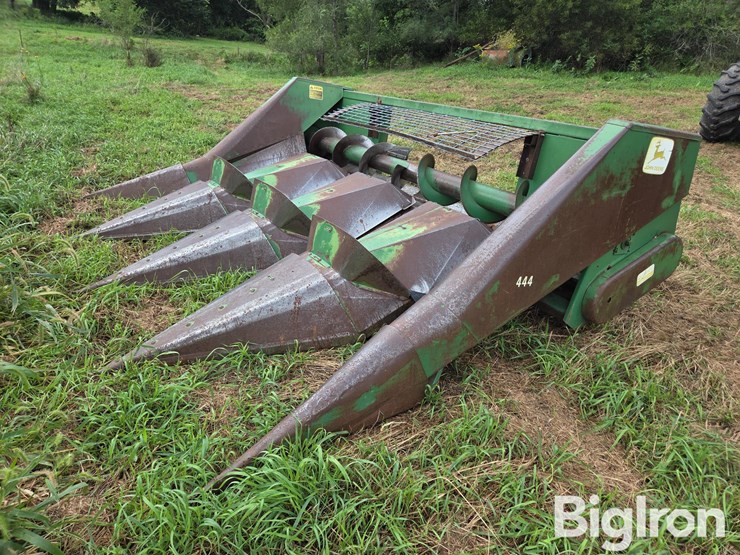 john-deere-444-image-1