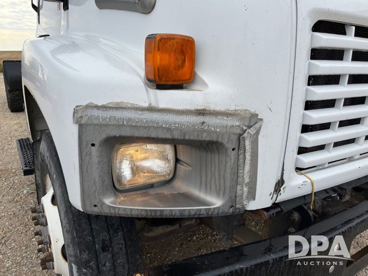 2005-chevrolet-c8500-cab/chassis-(jn0785,-unit-98847)-image-24