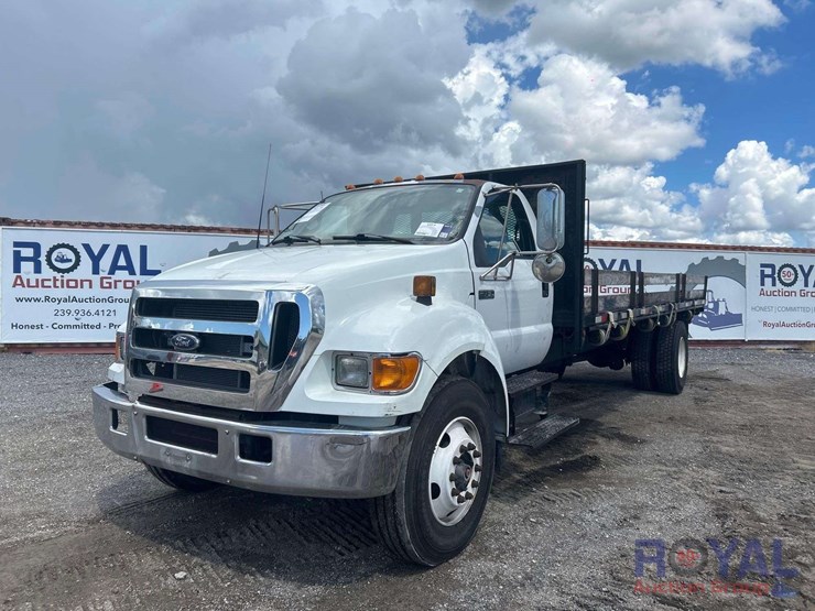 2005-ford-f750-image-1