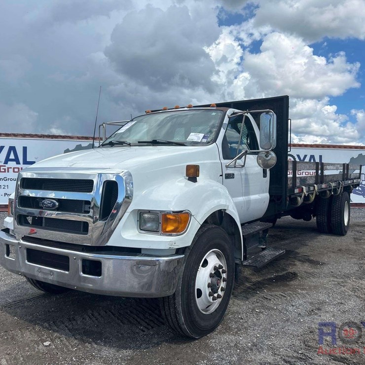2005 FORD F750