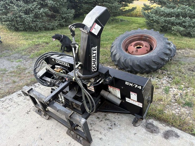schulte-bx-74-72”-snowblower,-skidloader-qt,-hyd-spout,-hyd-deflector,-with-electric-control-box-image-3