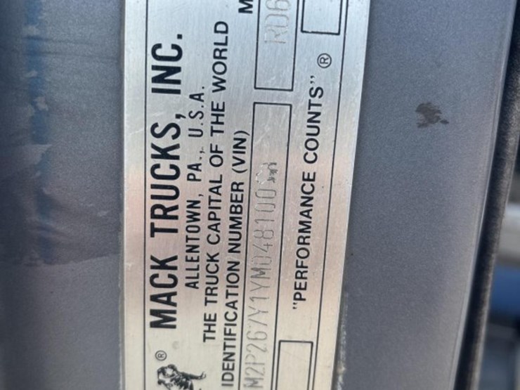 2000-mack-rd600-image-56
