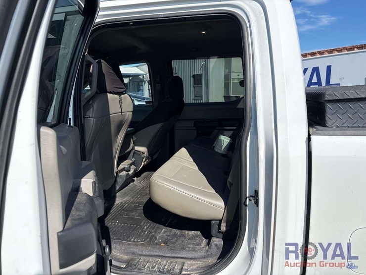 2017-ford-f350-image-21