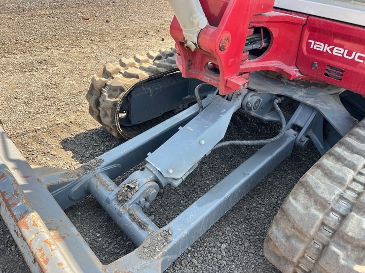 2021-takeuchi-tb235-2-image-13