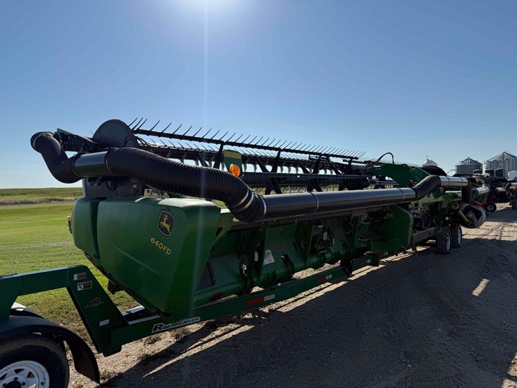 john-deere-flex-draper-header-image-7
