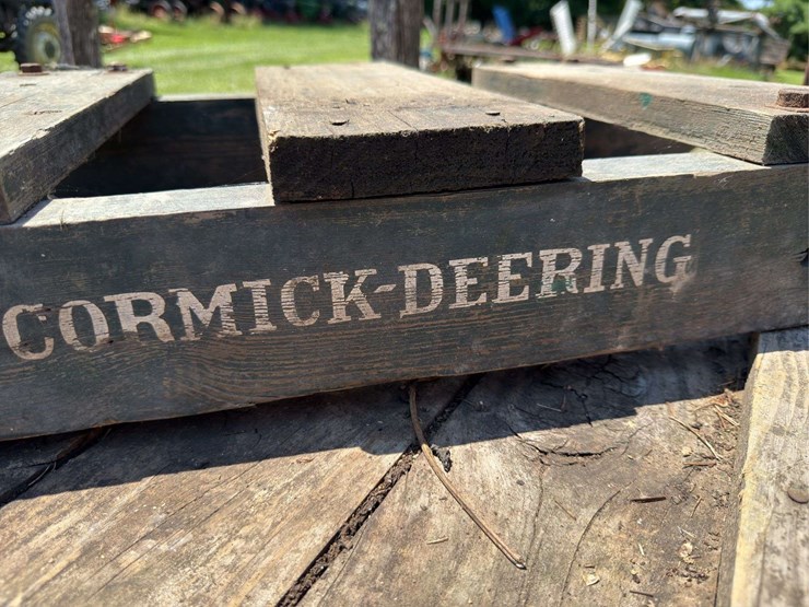 mccormick-deering-skid-image-3