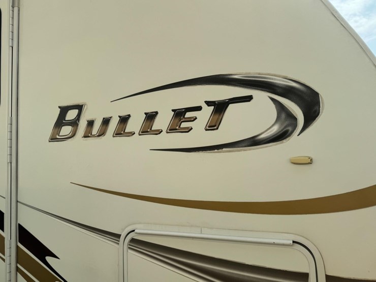 #2285-•-2010-keystone-bullet-250rks-camper-image-12