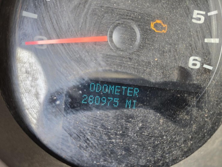 2011-chevrolet-2500hd-image-56