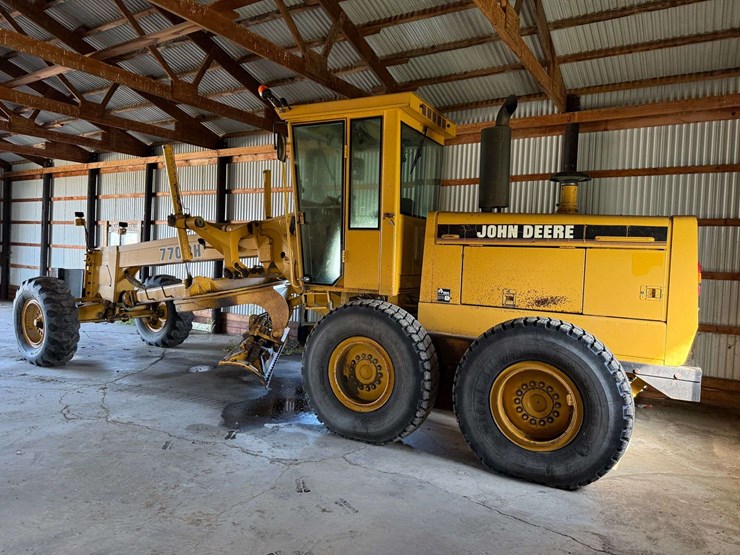 1994-deere-770bh-image-2
