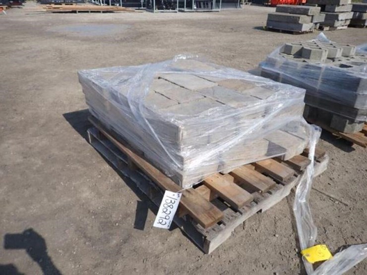 qty-of-(8)-skids-of-turfstone-pavers-&-decor-stone-image-3