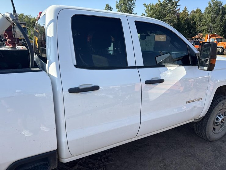 2019-chevrolet-2500-image-19