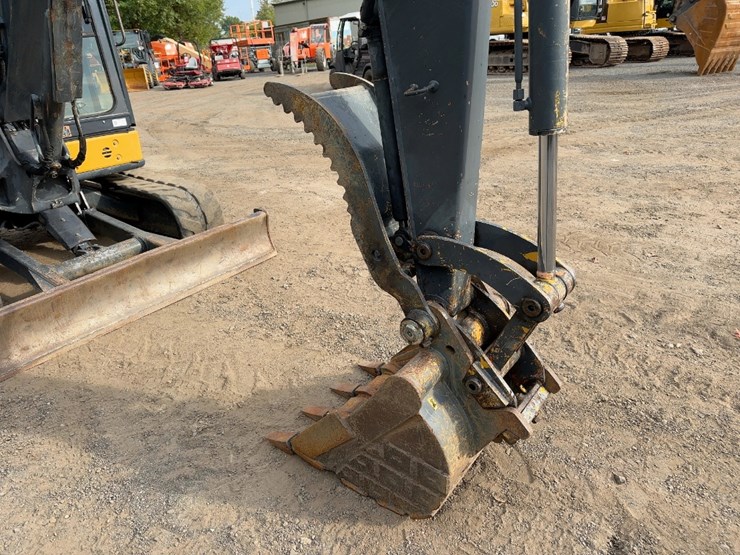 2017-hitachi-zx50u-5n-image-8