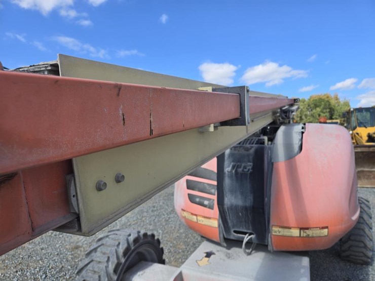 2015-jlg-600aj-image-28
