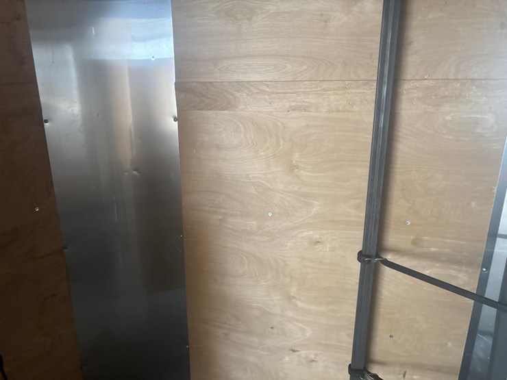 #1311-•-2015-arising-industries-approx-30'-enclosed-traile-image-30