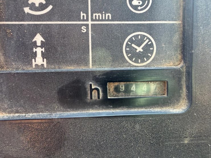 john-deere-8450-image-35
