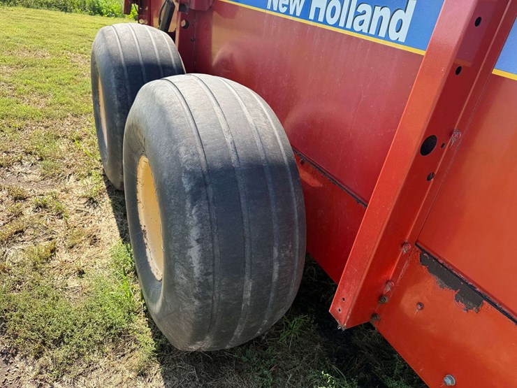 new-holland-195-image-16