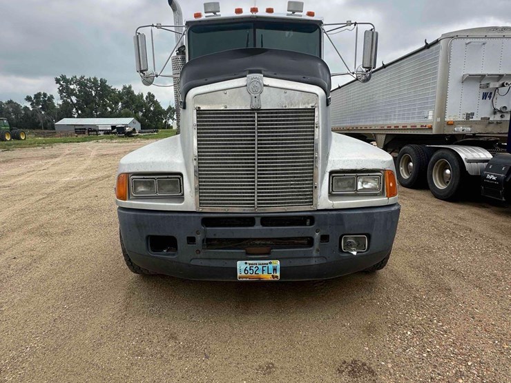 1989-kenworth-t60-image-2