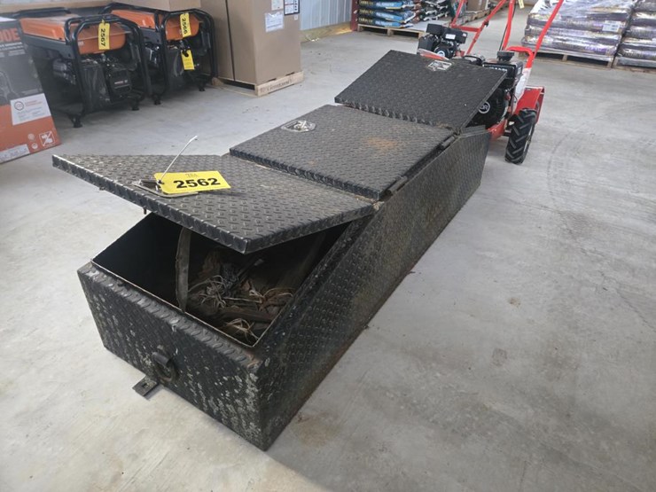 #2562-•-approx-74"x26“-truck-box-image-1