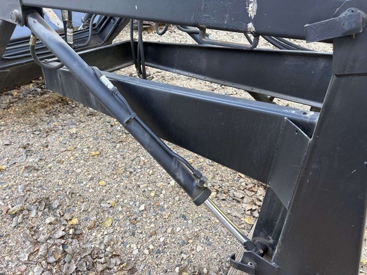 loader,-off-of-ih-656,-ih-mounting-brackets,-84”-bucket-image-17