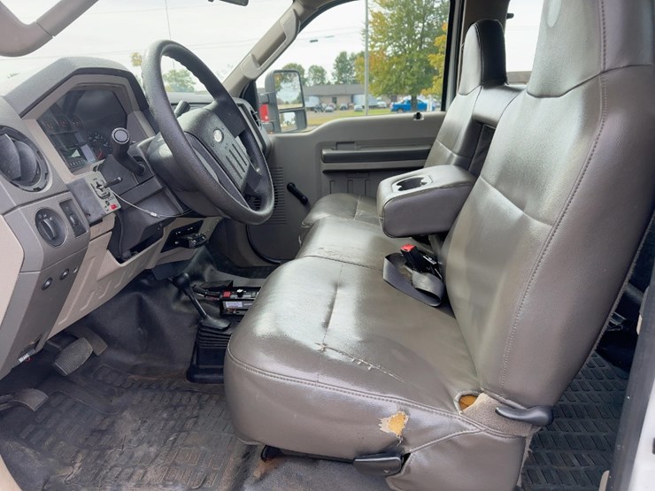 2009-ford-f250-xl-image-21